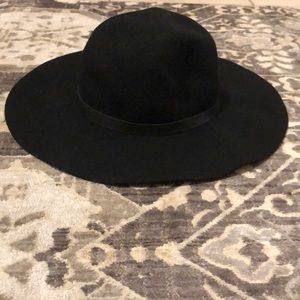 Black Fall Hat